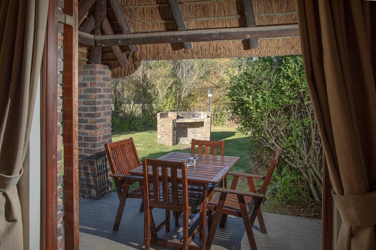 Coral Tree Cottages Harkerville Exterior photo